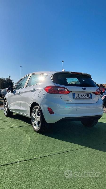 Usata Ford Fiesta Titanium 86 CV (63 kW) 2020 Bianco Utilitaria