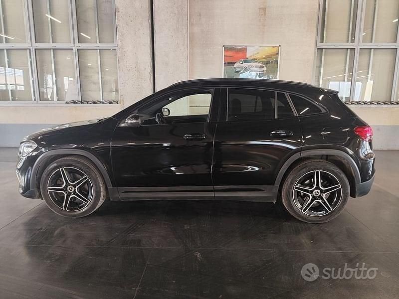 Usata Mercedes GLA200 Premium 150 CV (110 kW) 2023 Nero SUV