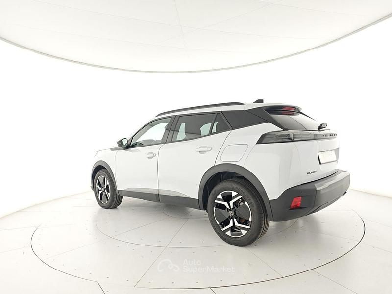 Usata Peugeot 2008 Allure 102 CV (75 kW) 2024 Bianco SUV