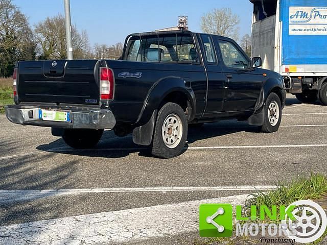 Usata Nissan King 133 CV (97 kW) 2002 Nero Pick-up