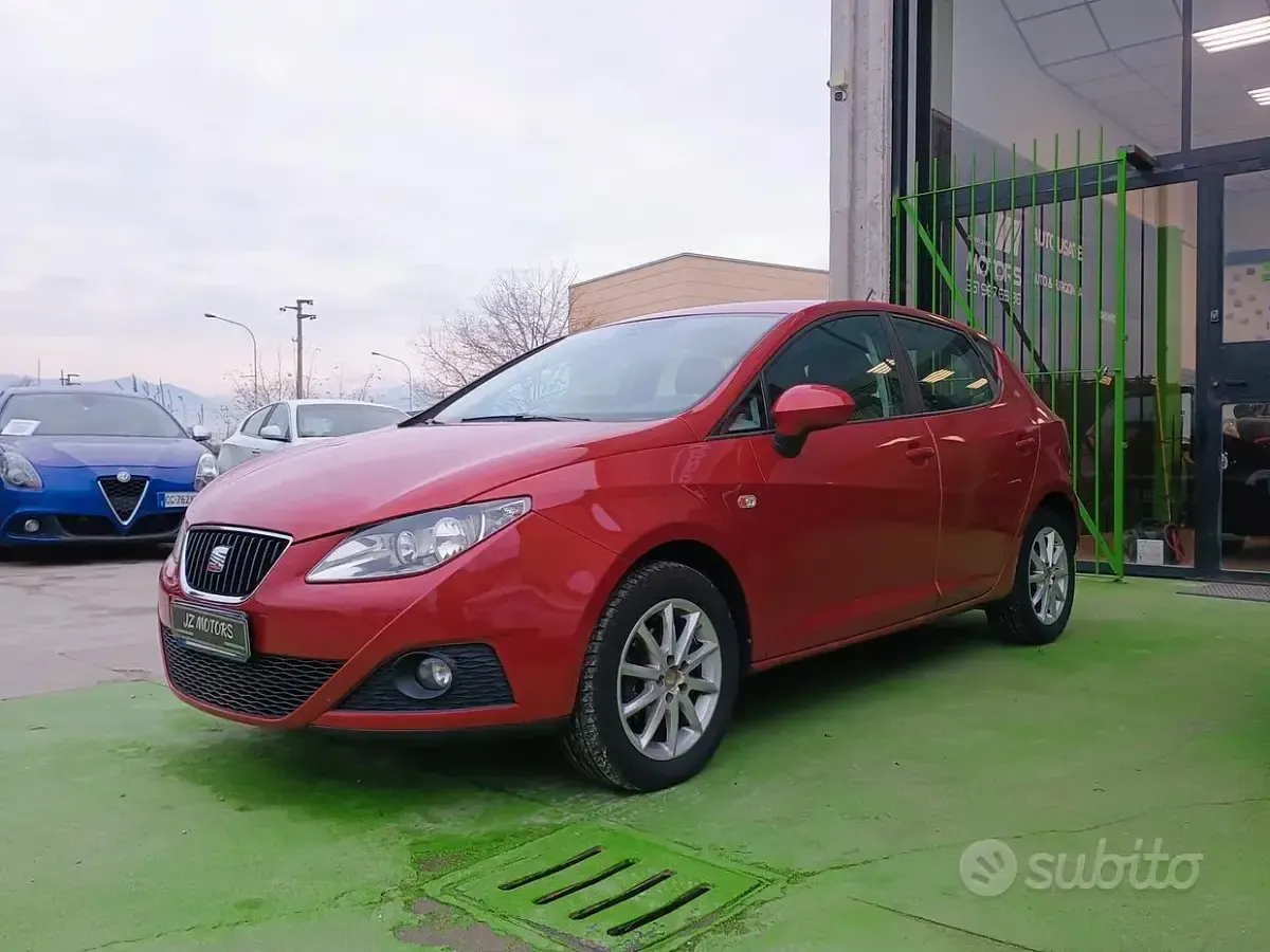 Usata Seat Ibiza 75 CV (55 kW) 2011 Berlina