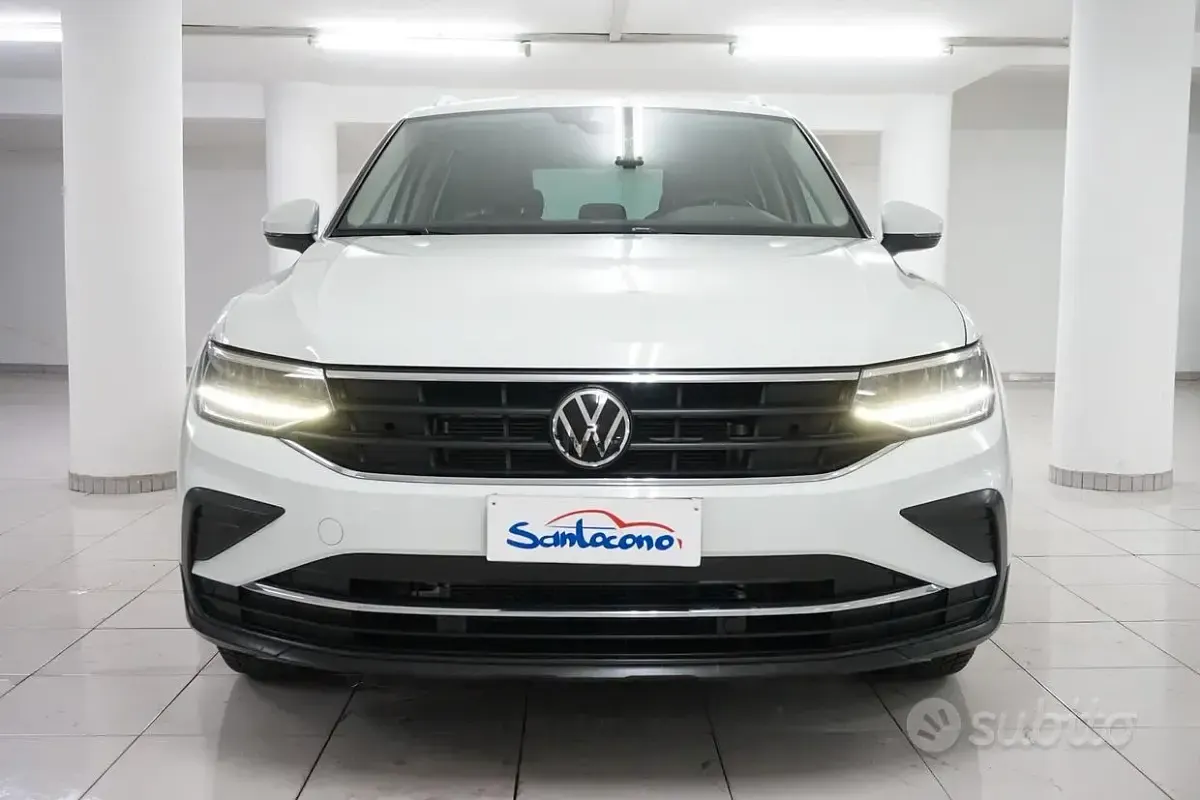 Usata VW Tiguan Life 150 CV (110 kW) 2023 Bianco SUV