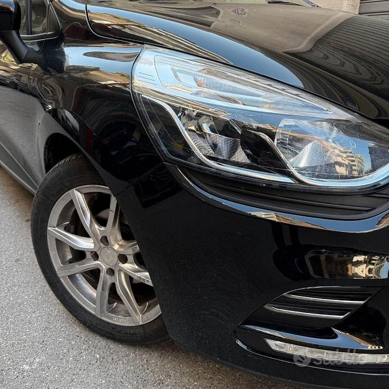 Usata Renault Clio IV Life 90 CV (66 kW) 2019 Nero Berlina