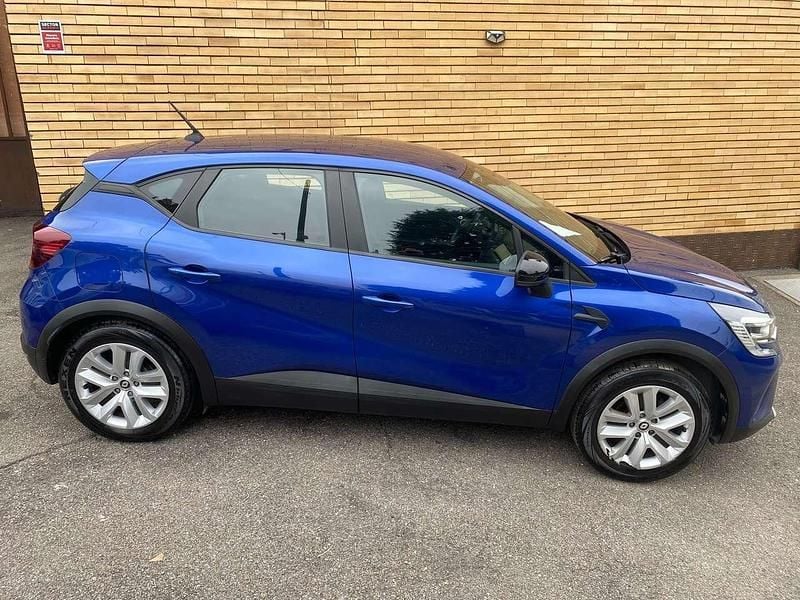 Usata Renault Captur Business 101 CV (74 kW) 2022 Blu/azzurro SUV