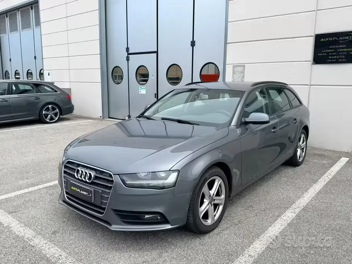 Usata Audi A4 Business Plus 143 CV (105 kW) 2013 Grigio Station wagon