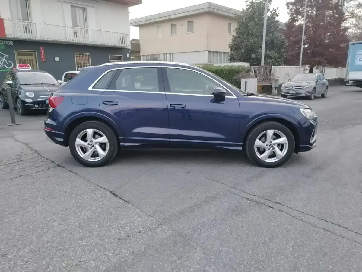 Usata Audi Q3 Advanced 150 CV (110 kW) 2021 Blu/azzurro SUV