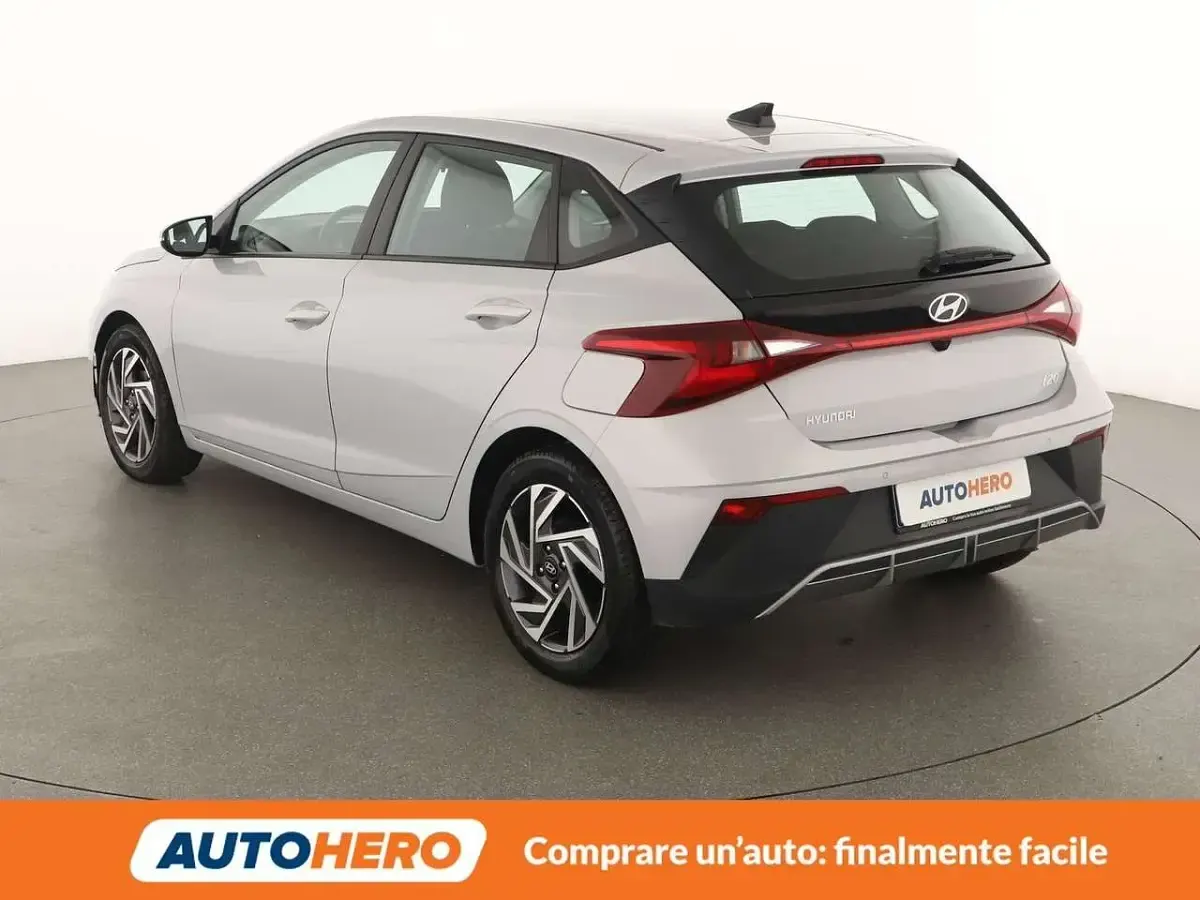 Usata Hyundai i20 84 CV (61 kW) 2024 Argento Utilitaria