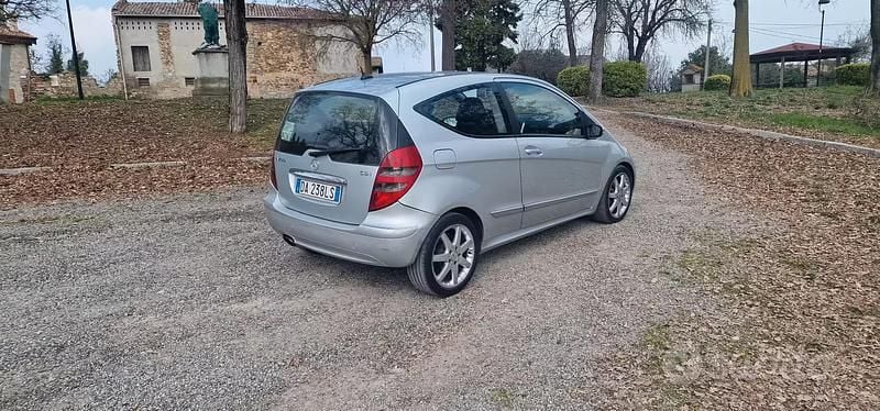 Usata Mercedes A200 Avantgarde 140 CV (102 kW) 2005 Grigio Berlina