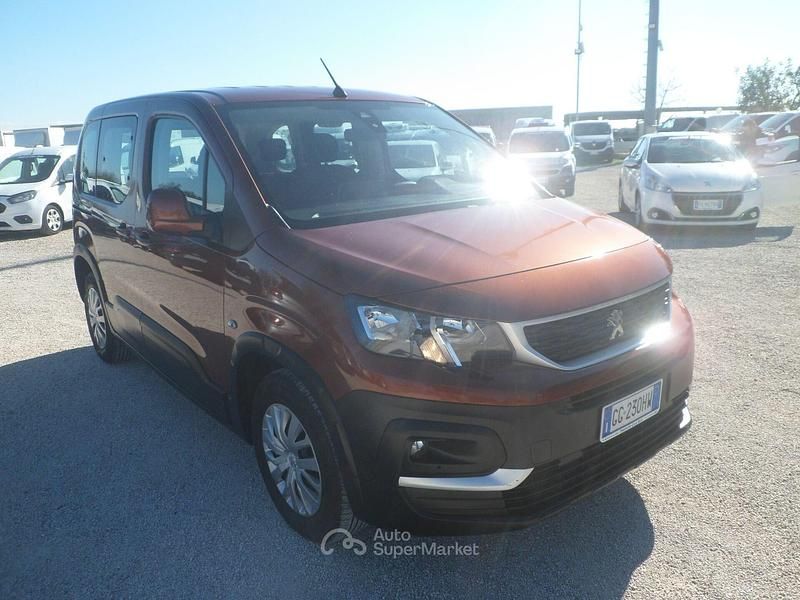 Usata Peugeot Rifter 101 CV (74 kW) 2022 Marrone Monovolume