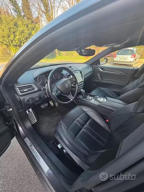 Usata Maserati Ghibli 350 CV (257 kW) 2023 Berlina