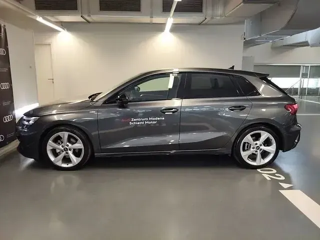 Usata Audi A3 Sportback S-Line 150 CV (110 kW) 2025 Other Utilitaria