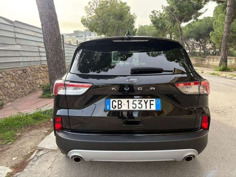 Usata Ford Kuga Titanium 120 CV (88 kW) 2020 Nero SUV
