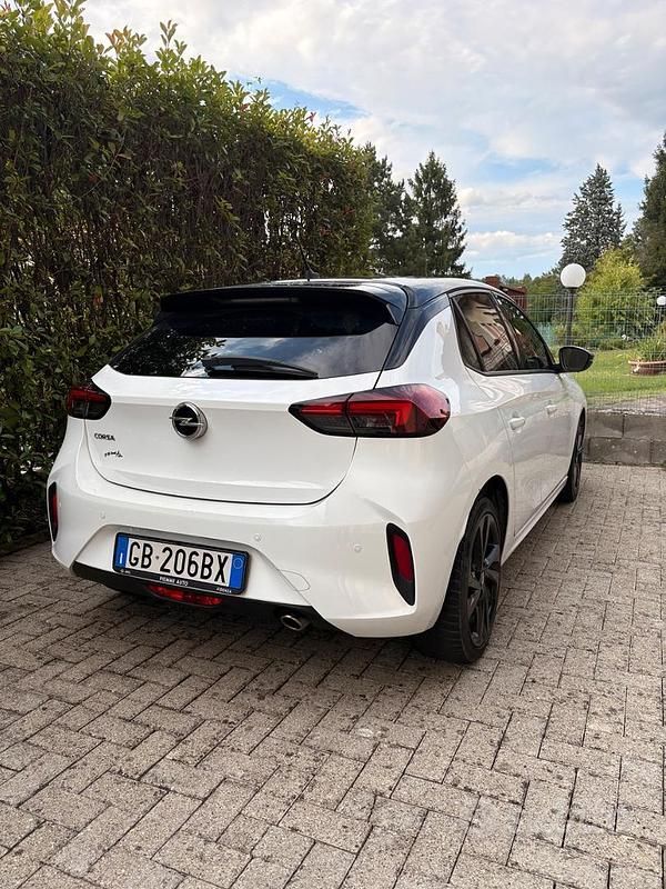 Usata Opel Corsa GS Line 102 CV (75 kW) 2020 Bianco Berlina
