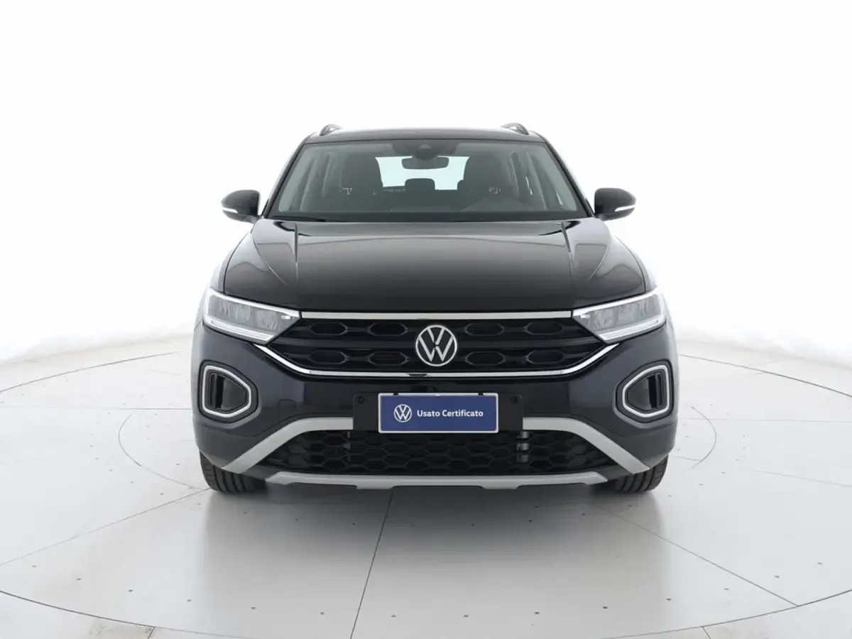 Usata VW T-Roc Life 150 CV (110 kW) 2025 Deep black perlato SUV
