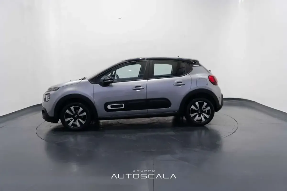 Usata Citroën C3 PureTech 110 CV (80 kW) 2021 Grigio artense / tetto black Utilitaria