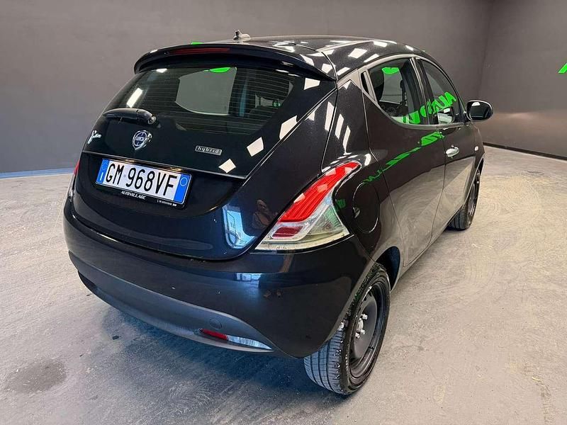 Usata Lancia Ypsilon Silver 69 CV (50 kW) 2023 Nero Utilitaria