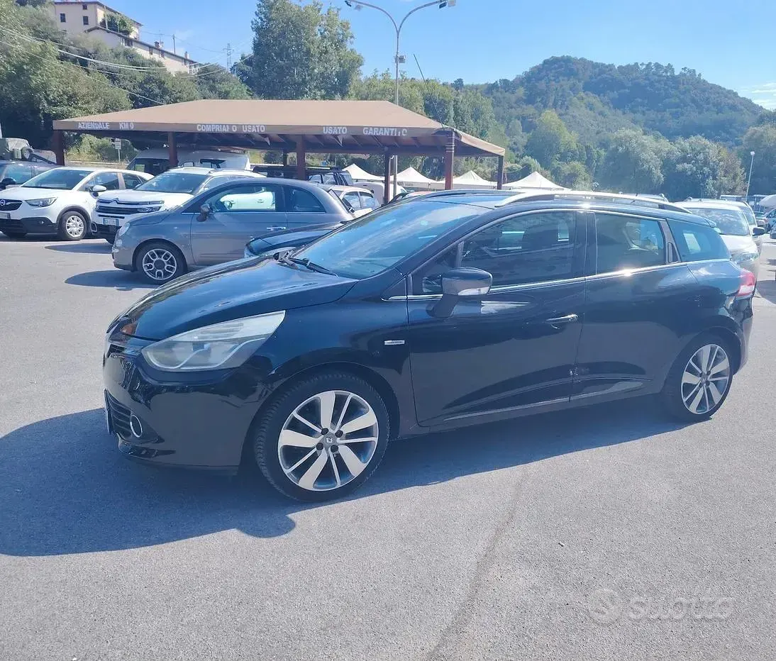 Usata Renault Clio 90 CV (66 kW) 2015 Nero Station wagon