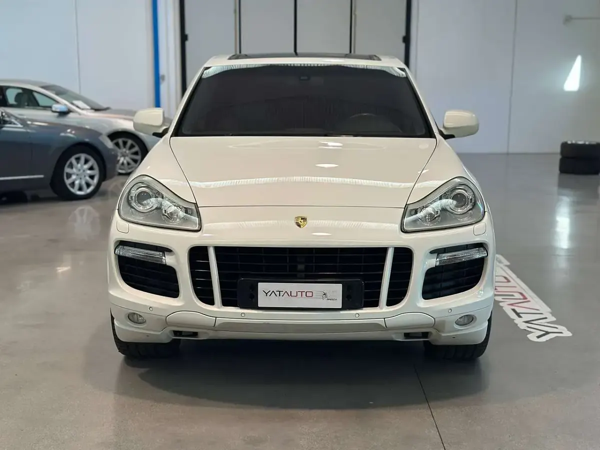 Usata Porsche Cayenne 405 CV (297 kW) 2008 Bianco SUV