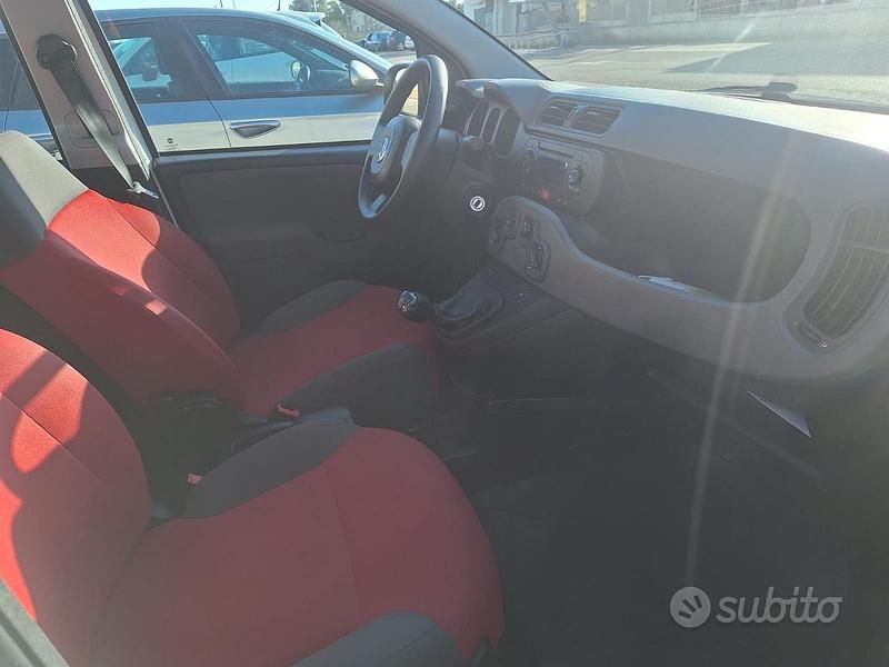 Usata Fiat Panda Lounge 69 CV (50 kW) 2013 Bianco Utilitaria