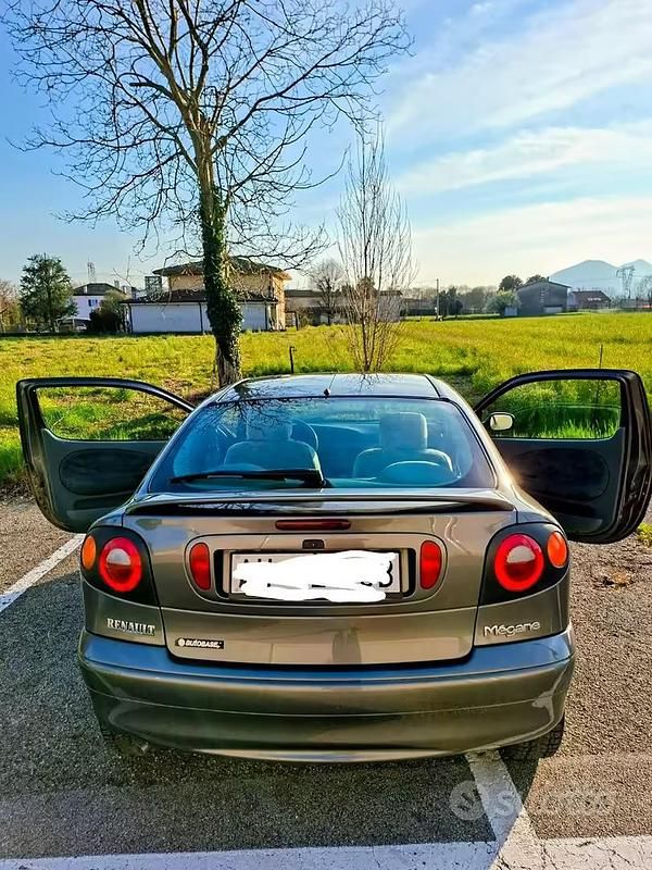 Usata Renault Mégane Coupé 1998 Grigio Coupé