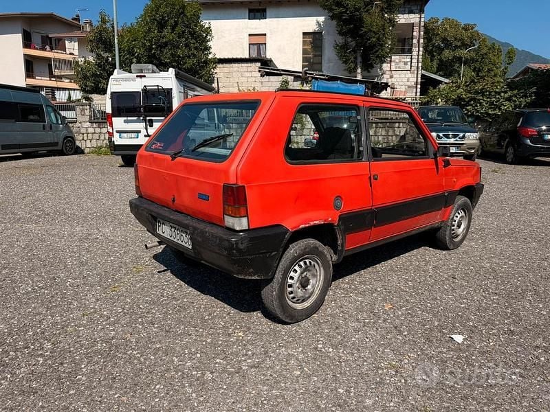 Usata Fiat Panda 4x4 50 CV (36 kW) 1987 Rosso Utilitaria