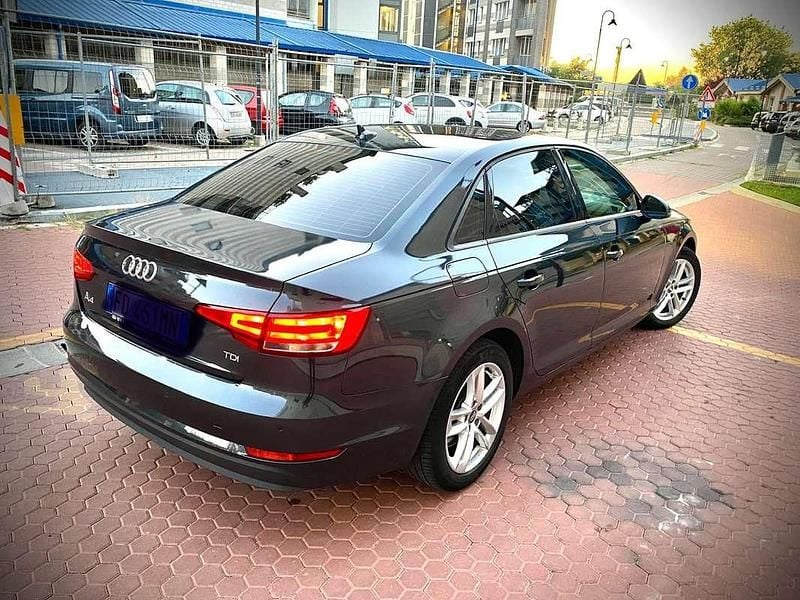 Usata Audi A4 Business 150 CV (110 kW) 2016 Grigio Berlina