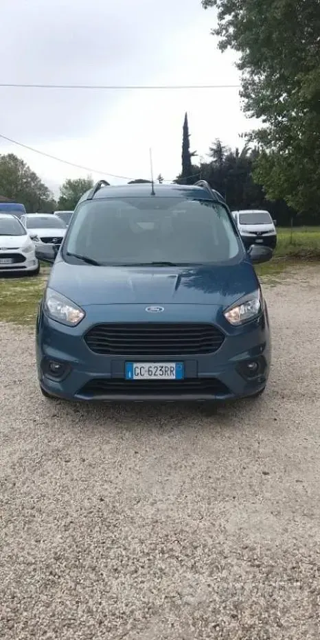 Usata Ford Tourneo Courier S 101 CV (74 kW) 2021 Grigio Monovolume
