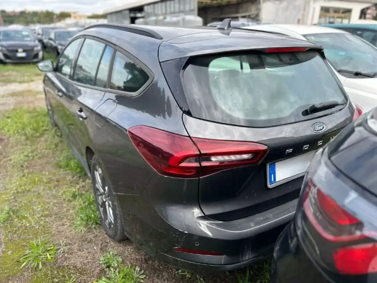 Usata Ford Focus ST-Line 125 CV (91 kW) 2023 Grigio Station wagon