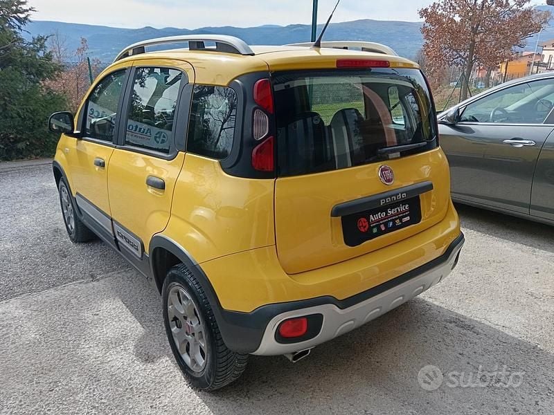 Usata Fiat Panda Cross Cross 80 CV (58 kW) 2015 Giallo Utilitaria