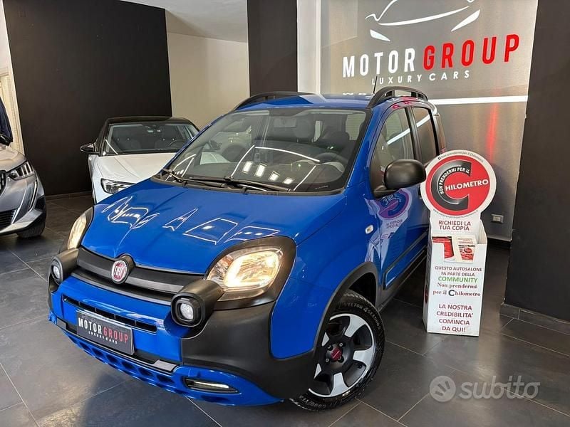 Blu/azzurro Usata 2019 Fiat Panda Cross Cross Due volumi | 10.490 € (Ottimo prezzo) - Immagine 1/4