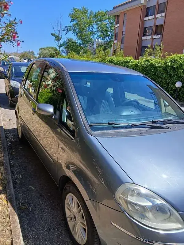 Usata Lancia Musa 77 CV (56 kW) 2009 Monovolume