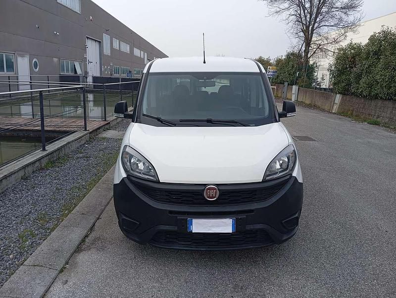 Usata Fiat Doblò Easy 105 CV (77 kW) 2022 Bianco Monovolume