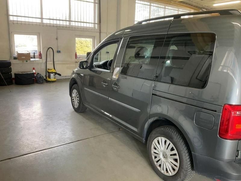 Usata VW Caddy Trendline 110 CV (80 kW) 2018 Grigio Monovolume