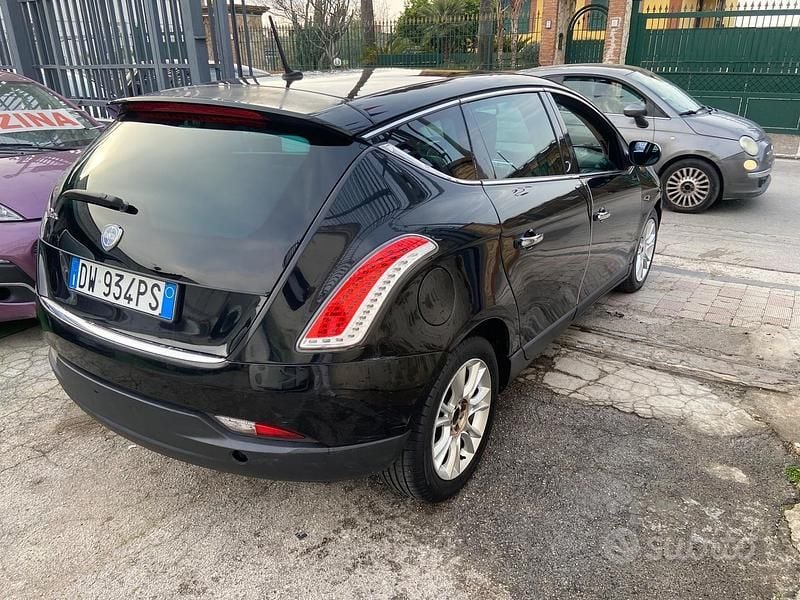 Usata Lancia Delta 120 CV (88 kW) 2009 Nero Utilitaria