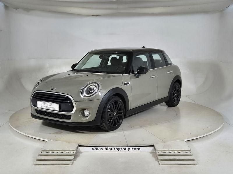 Grigio verde Usata 2018 Mini Cooper Due volumi | 16.800 € (Buon prezzo) - Immagine 1/3