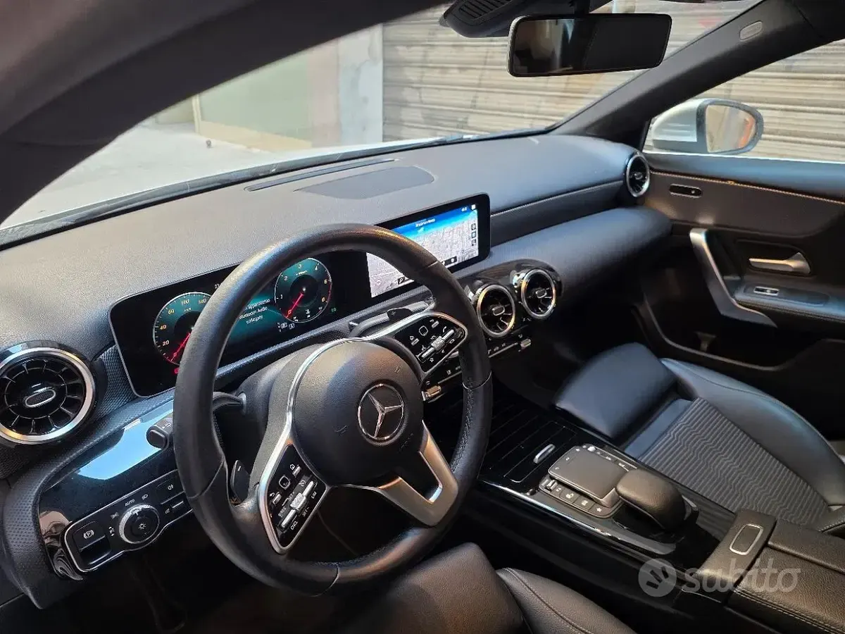 Usata Mercedes A200 150 CV (110 kW) 2022 Grigio Berlina