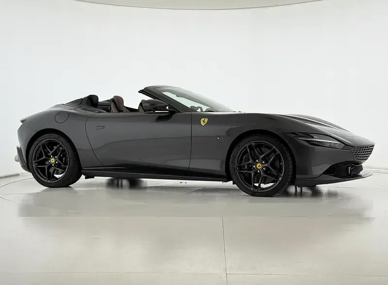 Nuova Ferrari Roma 620 CV (456 kW) 2025 Grigio Coupé