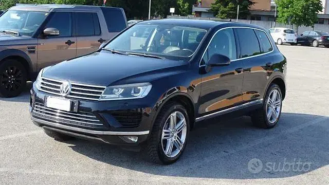 Usata VW Touareg 262 CV (192 kW) 2015 Nero SUV