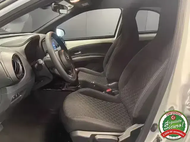 Nuova Toyota Aygo X Trend 100 CV (73 kW) 2025 Bianco SUV