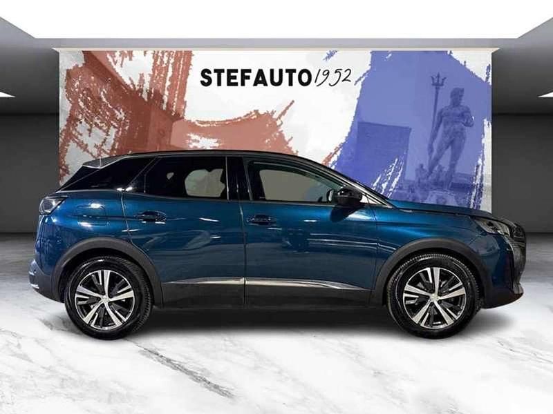 Usata Peugeot 3008 Allure 131 CV (96 kW) 2022 Blu elettrico SUV