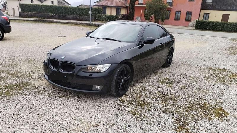 Usata BMW 320 177 CV (130 kW) 2009 Coupé