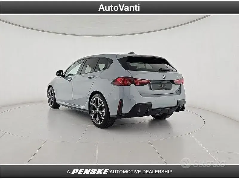 Nuova BMW 118 M Sport 150 CV (110 kW) 2026 Grigio Utilitaria