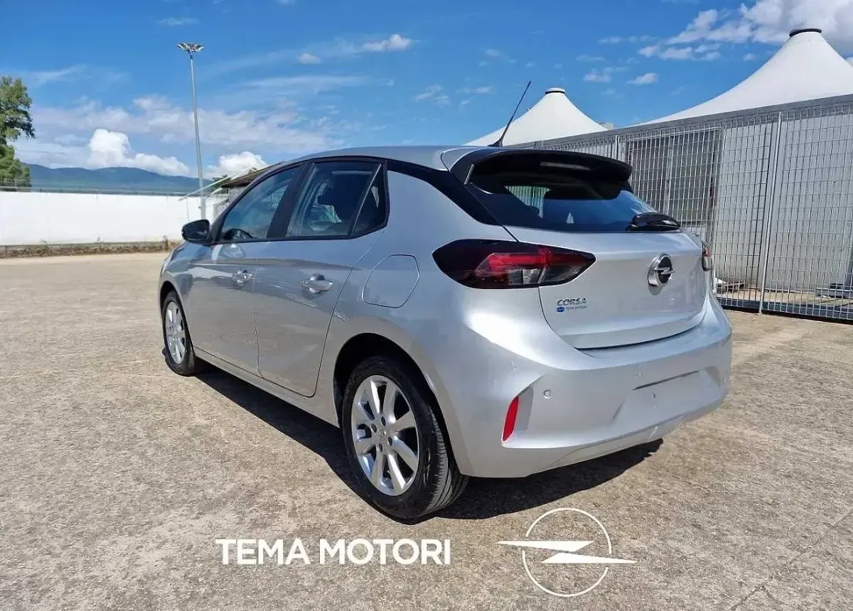Usata Opel Corsa Edition 75 CV (55 kW) 2023 Argento Utilitaria