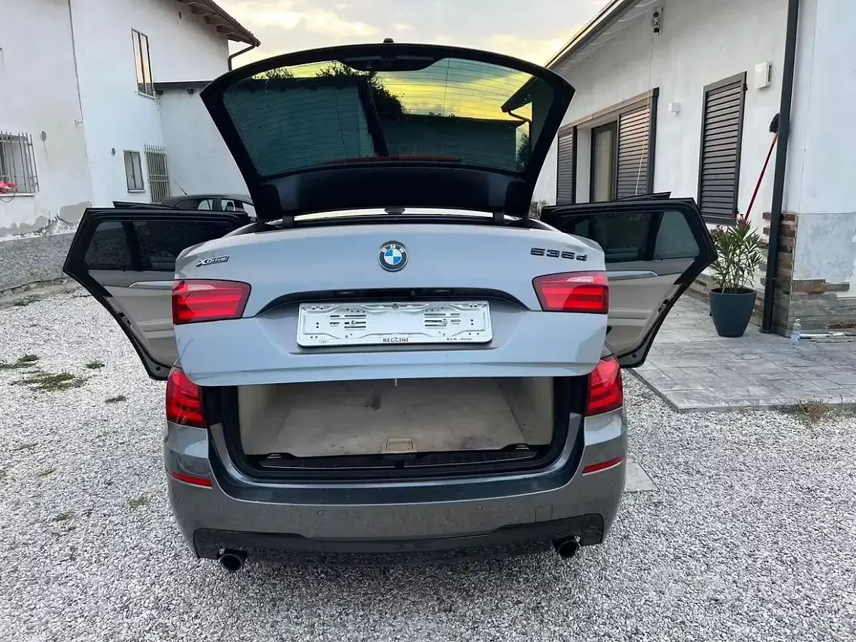 Usata BMW 535 M Sport 313 CV (230 kW) 2012 Grigio Berlina