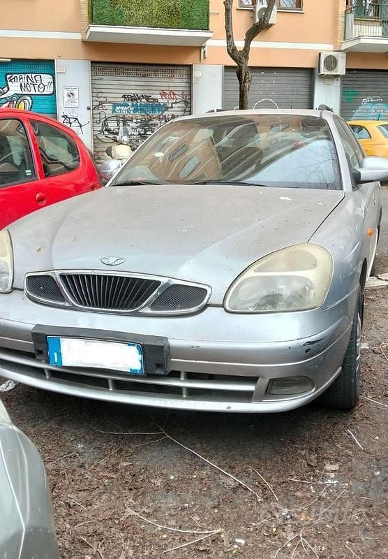 Usata Chevrolet Nubira SX 106 CV (77 kW) 2000 Grigio Station wagon