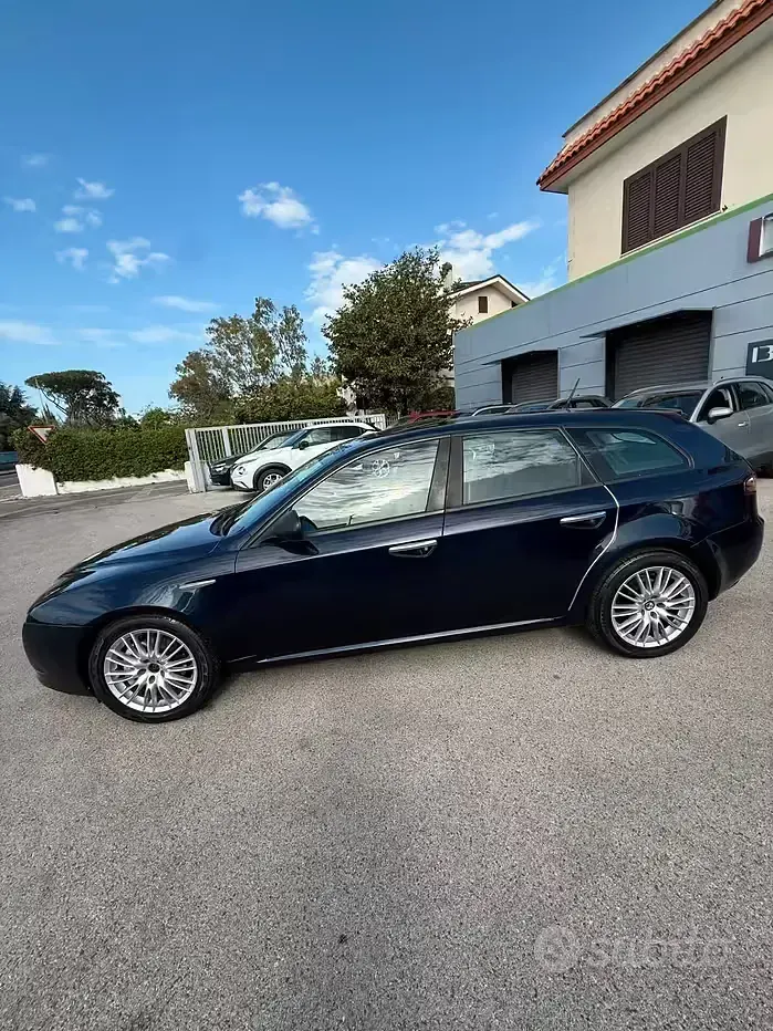 Second-hand Alfa Romeo 159 150 CP (110 kW) 2008 Albastru Break