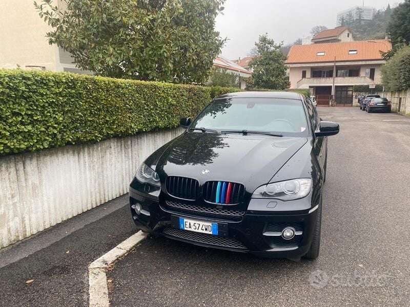 Nero Usata 2010 BMW X6 SUV | 15.800 € (Buon prezzo) - Immagine 1/4
