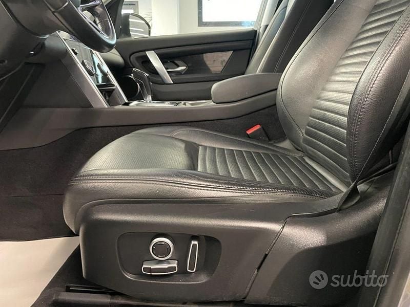 Usata Land Rover Discovery Sport SE Dynamic 163 CV (119 kW) 2021 Grigio scuro SUV