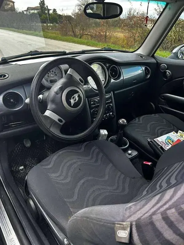 Usata Mini One D 75 CV (55 kW) 2004 Grigio Utilitaria
