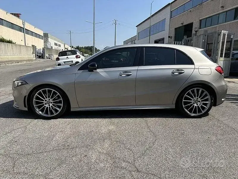Usata Mercedes A220 Premium 190 CV (139 kW) 2019 Grigio Berlina